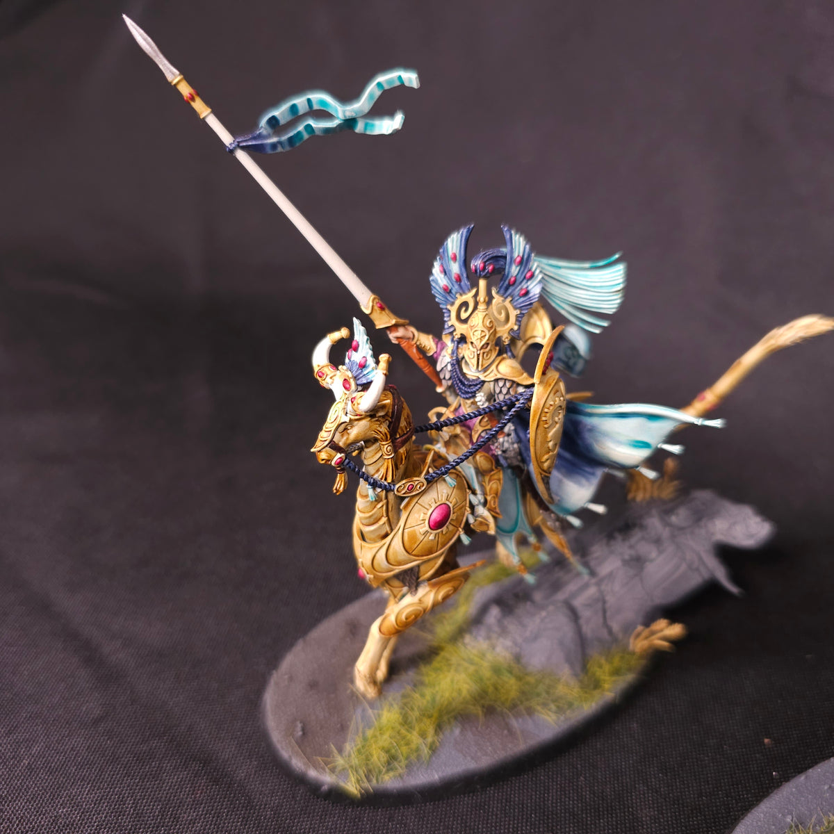 Lumineth Realm-lords - Mounted Regent Pair - alternate or detail view 2