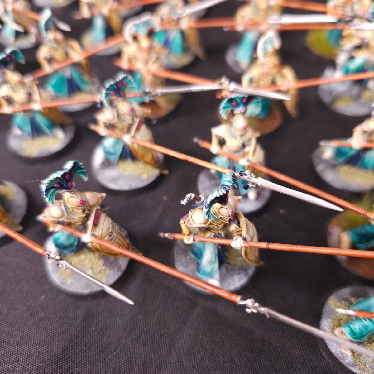 Lumineth Realm-lords - Vanari Warden Phalanx - alternate or detail view 2