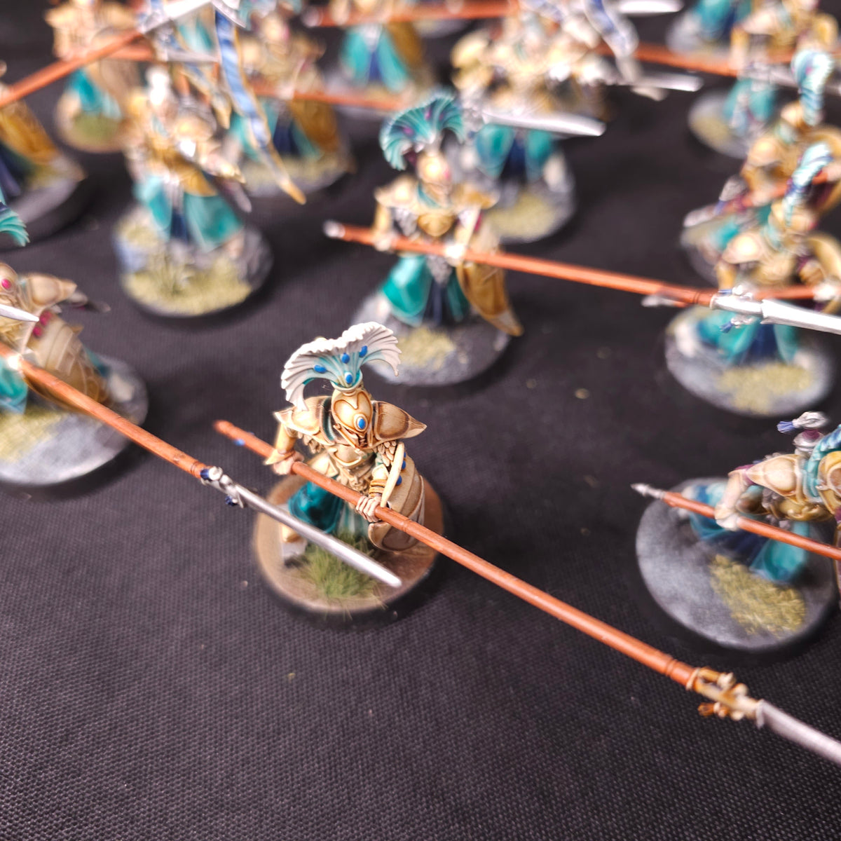 Lumineth Realm-lords - Vanari Warden Phalanx - alternate or detail view 3