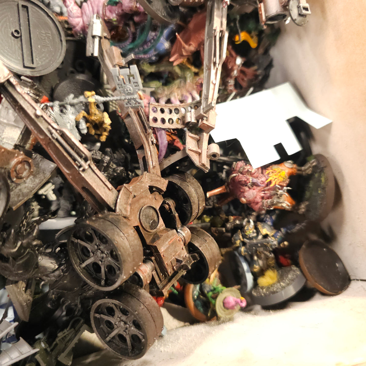 Large Random Bits Box - Vehicles, Creatures and Scenic Parts - contents view 4