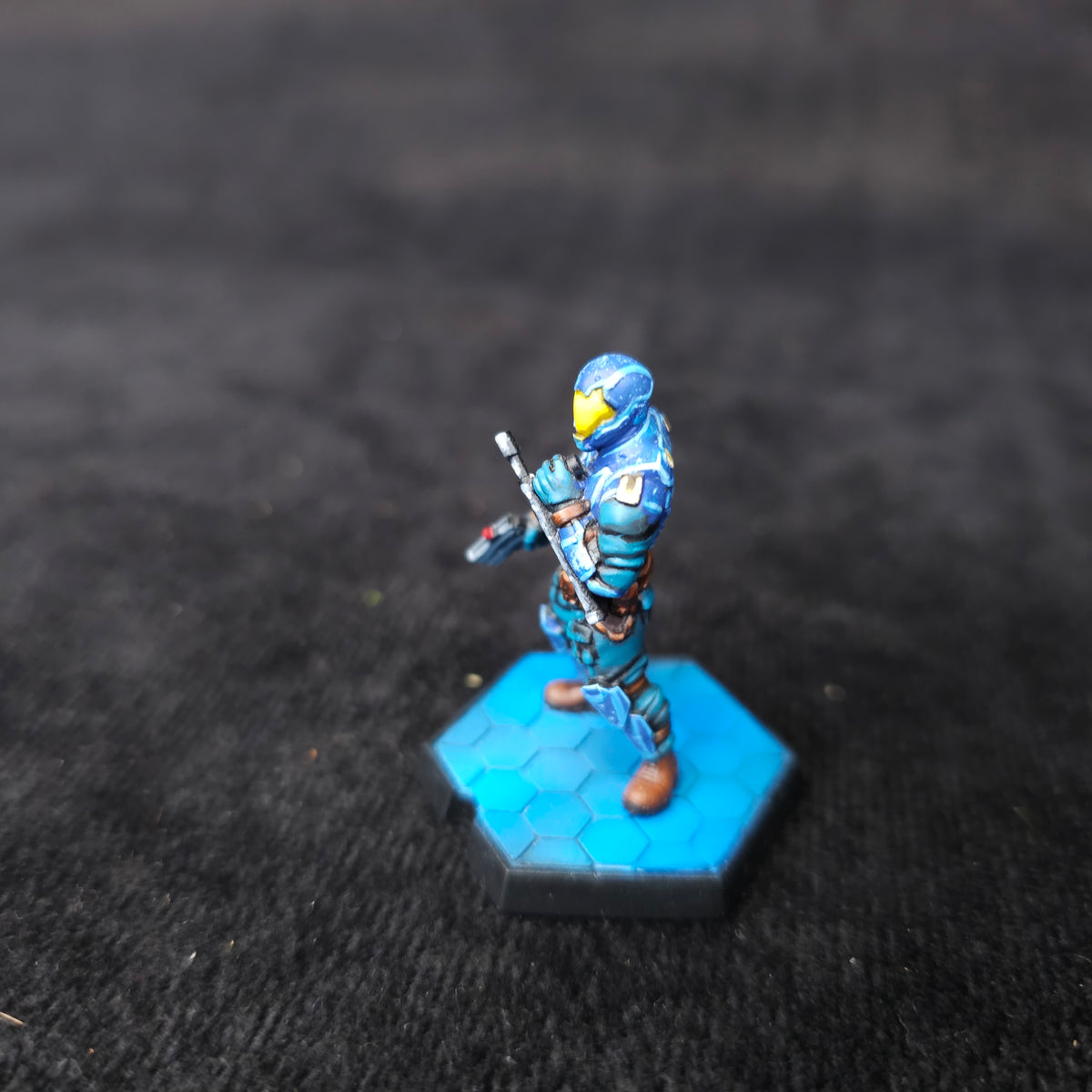 Unidentified Blue Sci-Fi Trooper - Painted Hex Base - detail and alternate view 2