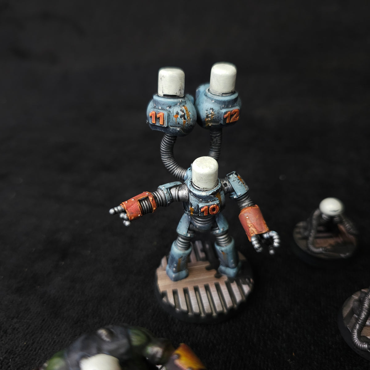 Iron Men - Industrial Battle Robots and Drones - MWG Campaign - detail and alternate view 1