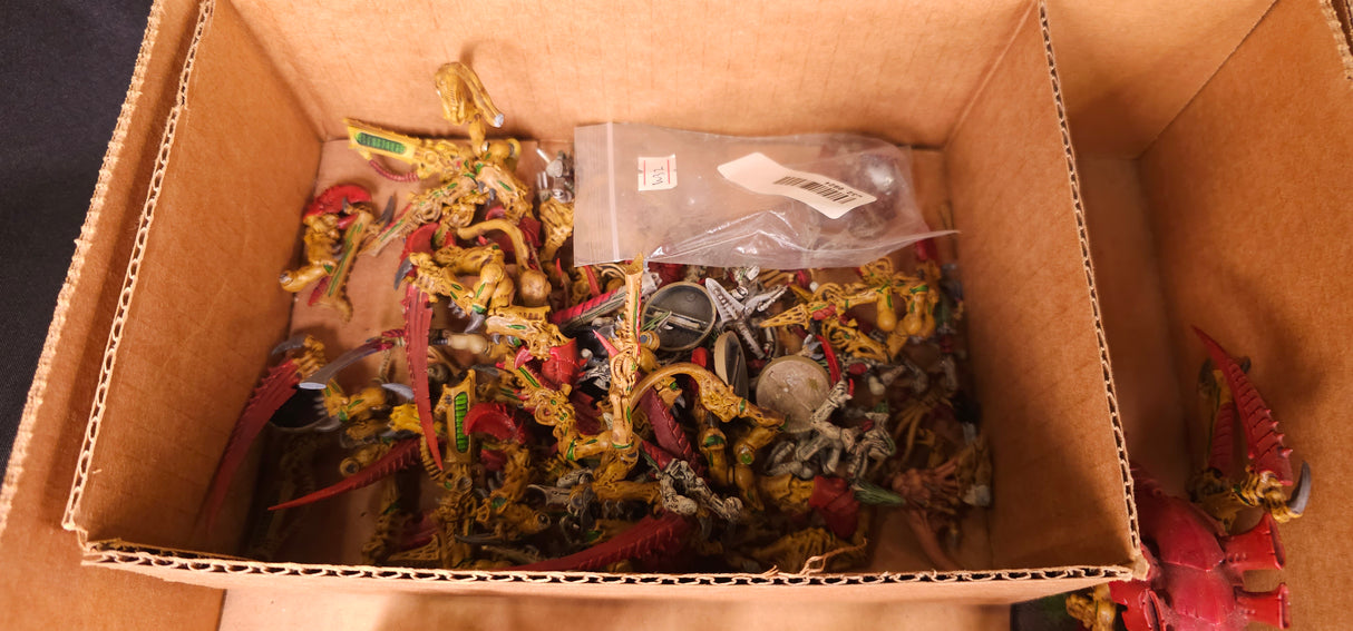 Warhammer 40,000 - Tyranids - Painted Monster Army