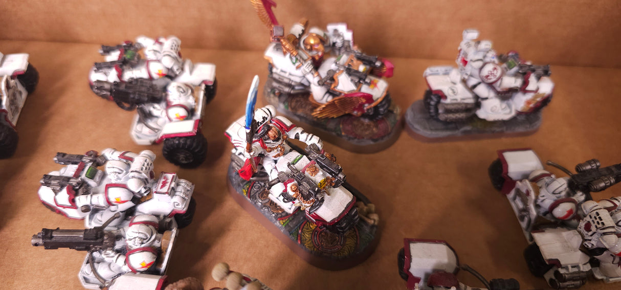 Warhammer 40,000 - White Scars - Painted Bike & Vehicle Army