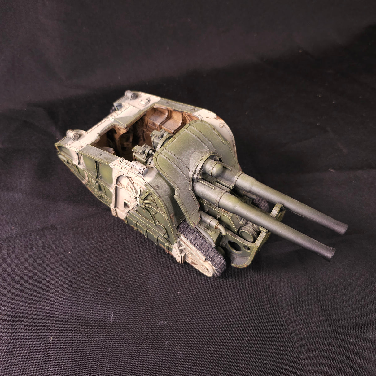 Warhammer 40,000 - Astra Militarum - Forge World Minotaur Artillery Tank
