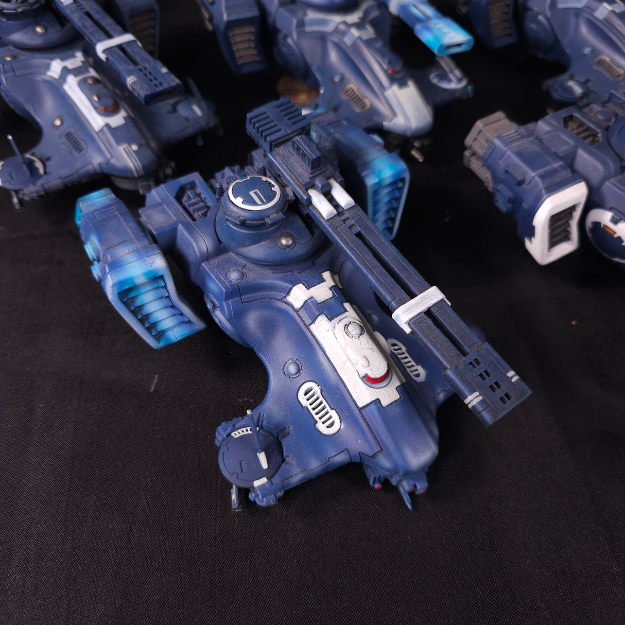 Warhammer 40,000 - T'au Empire - Painted Hammerhead & Sky Ray Tank Lot