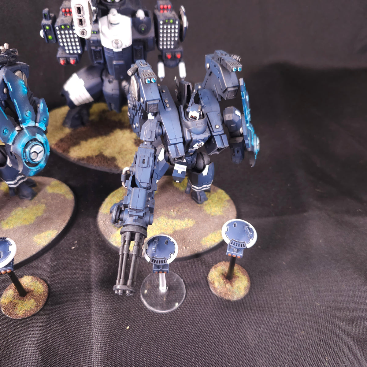 Warhammer 40,000 - T'au Empire - Painted Battlesuit & Stormsurge Force