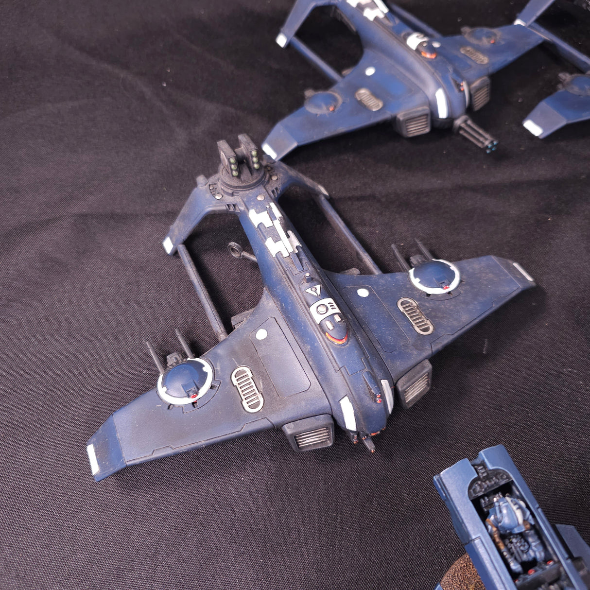 Warhammer 40,000 - T'au Empire - Painted Flyer & Skimmer Lot - Forge World Tiger Shark