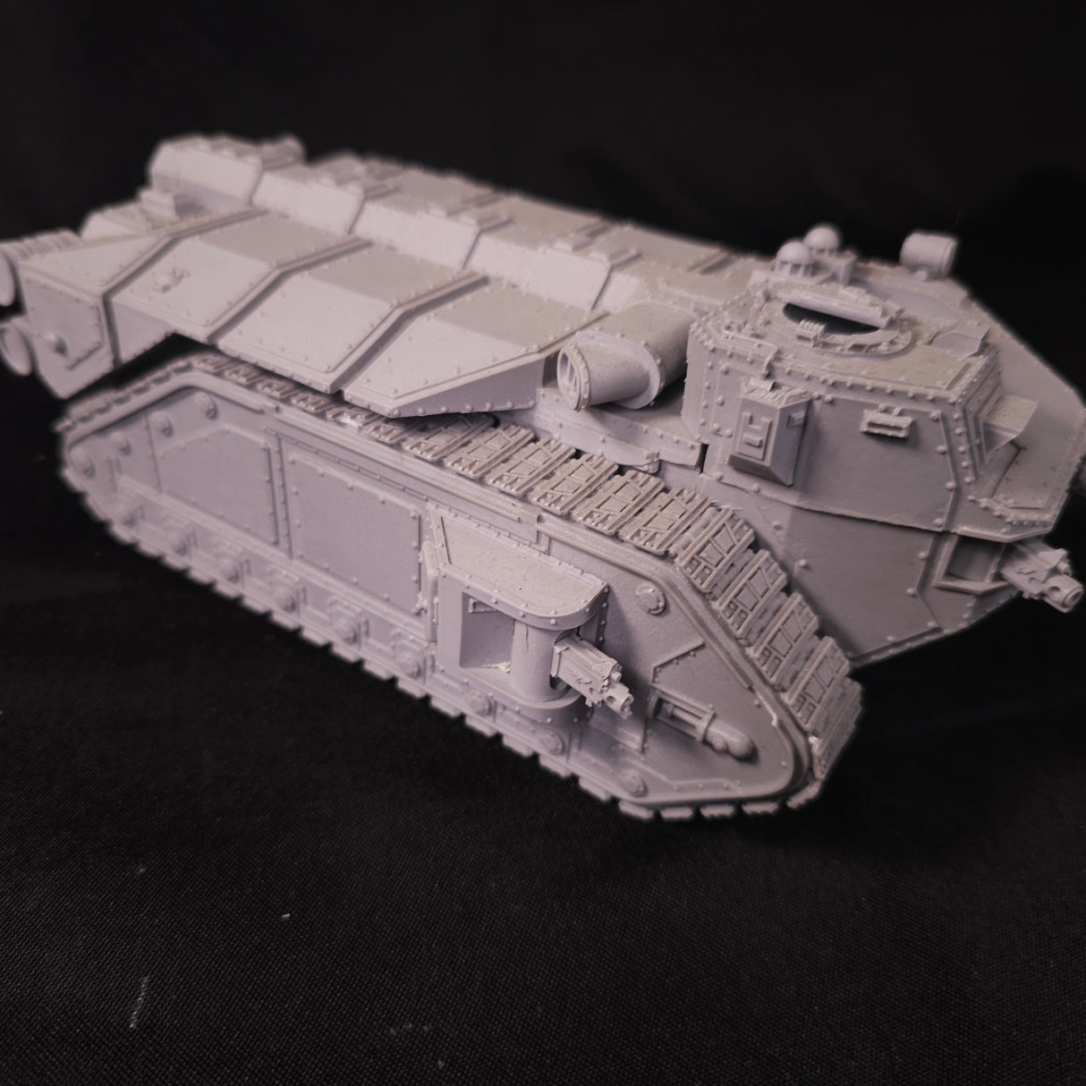Warhammer 40,000 - Astra Militarum - Forge World Crassus Armoured Assault Transport