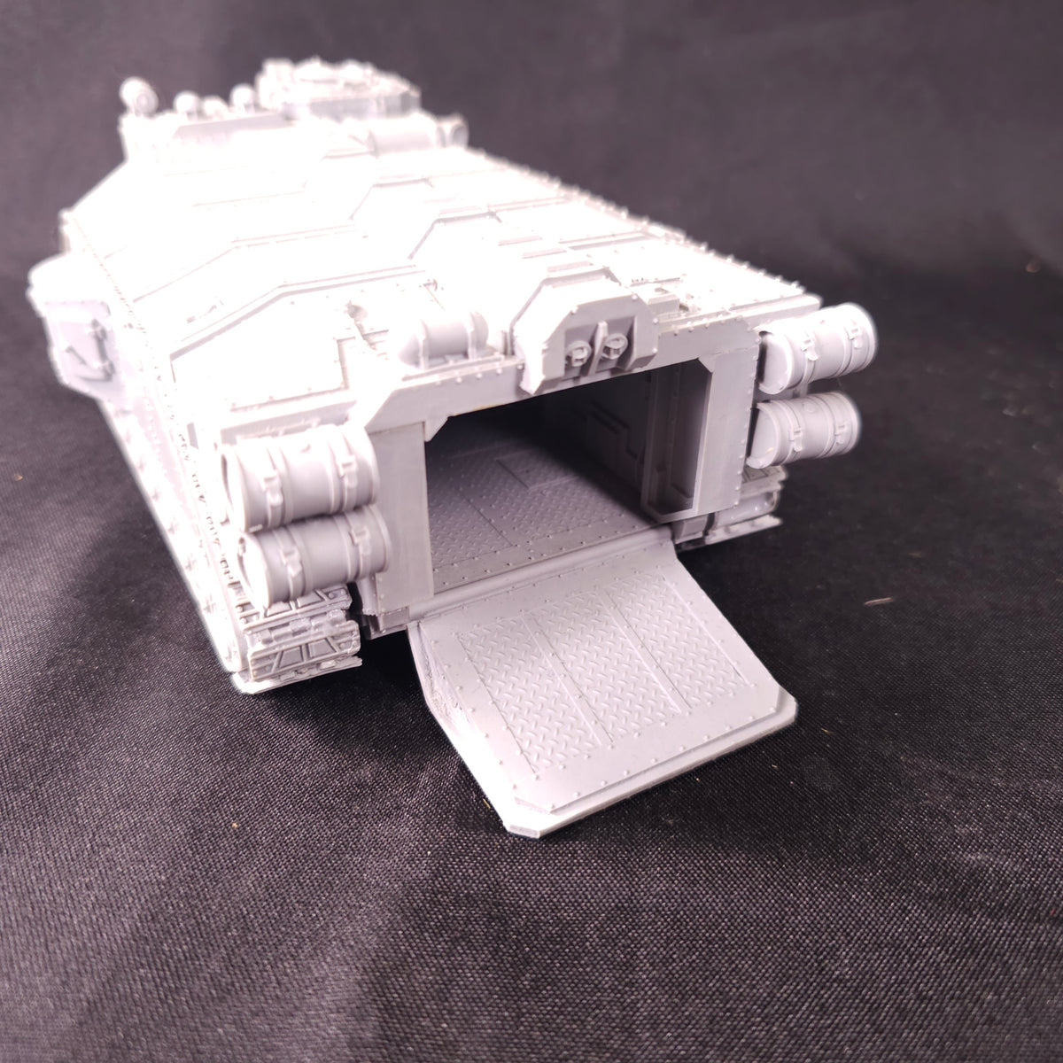 Warhammer 40,000 - Astra Militarum - Forge World Crassus Armoured Assault Transport