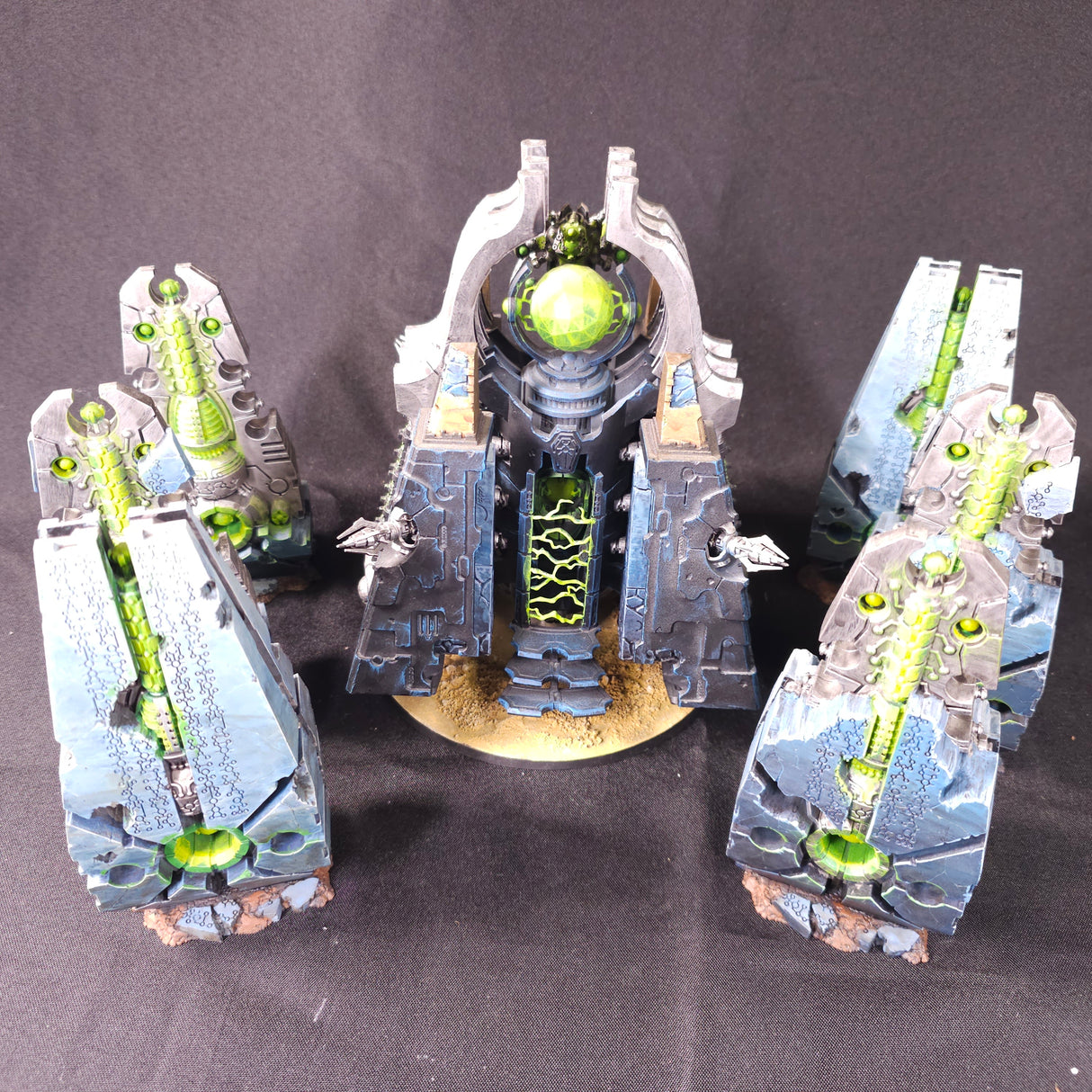 Warhammer 40,000 - Necrons - Painted Monolith & Fortification Lot