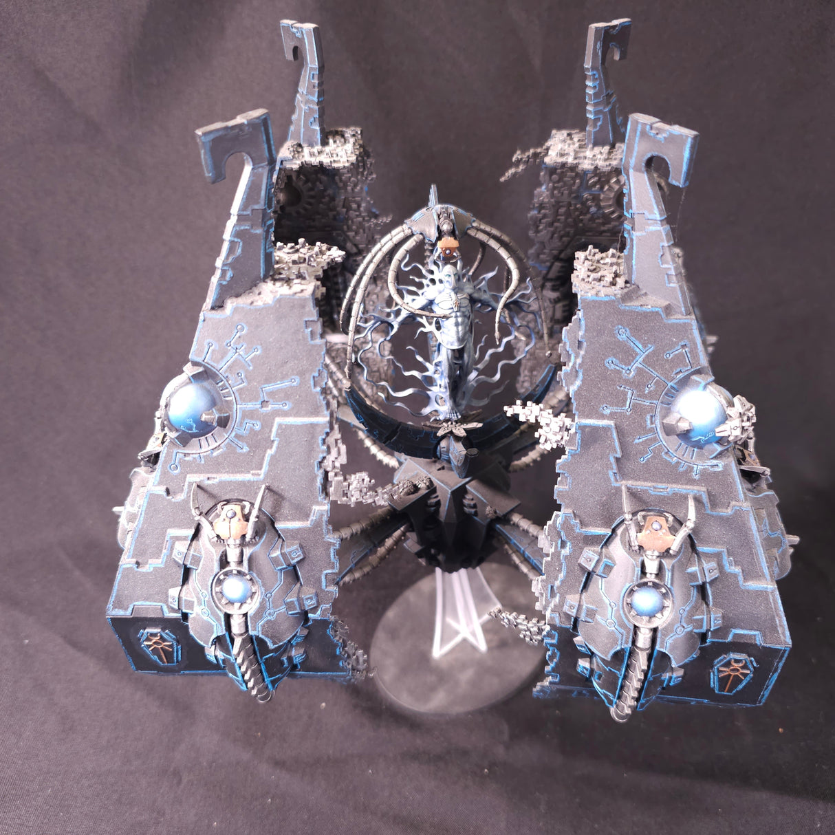 Warhammer 40,000 - Necrons - Painted C'tan & Tesseract Vault Collection