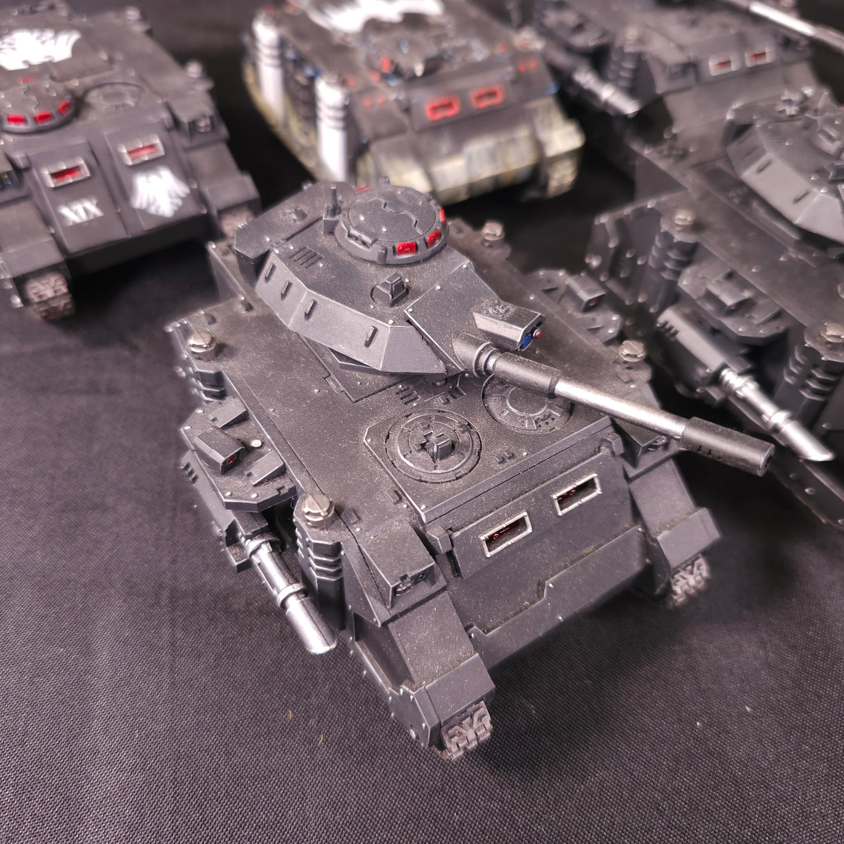 Horus Heresy - Raven Guard - Painted Predator & Rhino Vehicle Lot