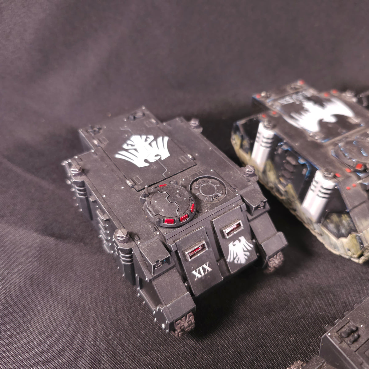 Horus Heresy - Raven Guard - Painted Predator & Rhino Vehicle Lot