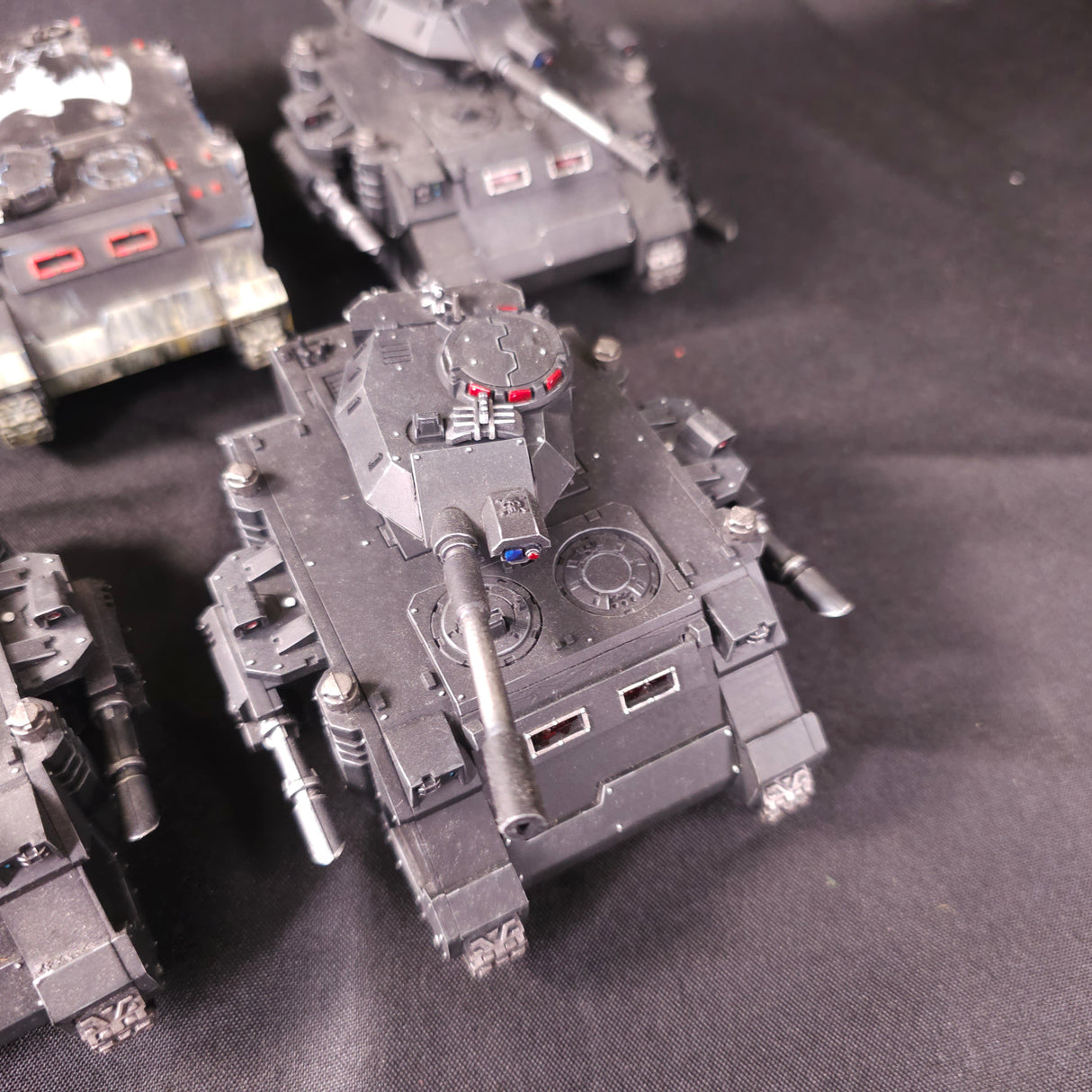 Horus Heresy - Raven Guard - Painted Predator & Rhino Vehicle Lot