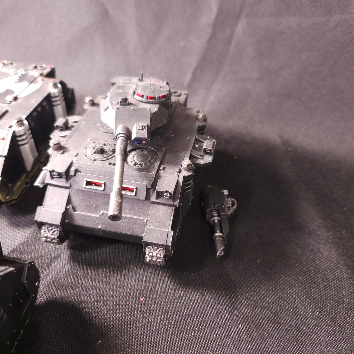 Horus Heresy - Raven Guard - Painted Predator & Rhino Vehicle Lot