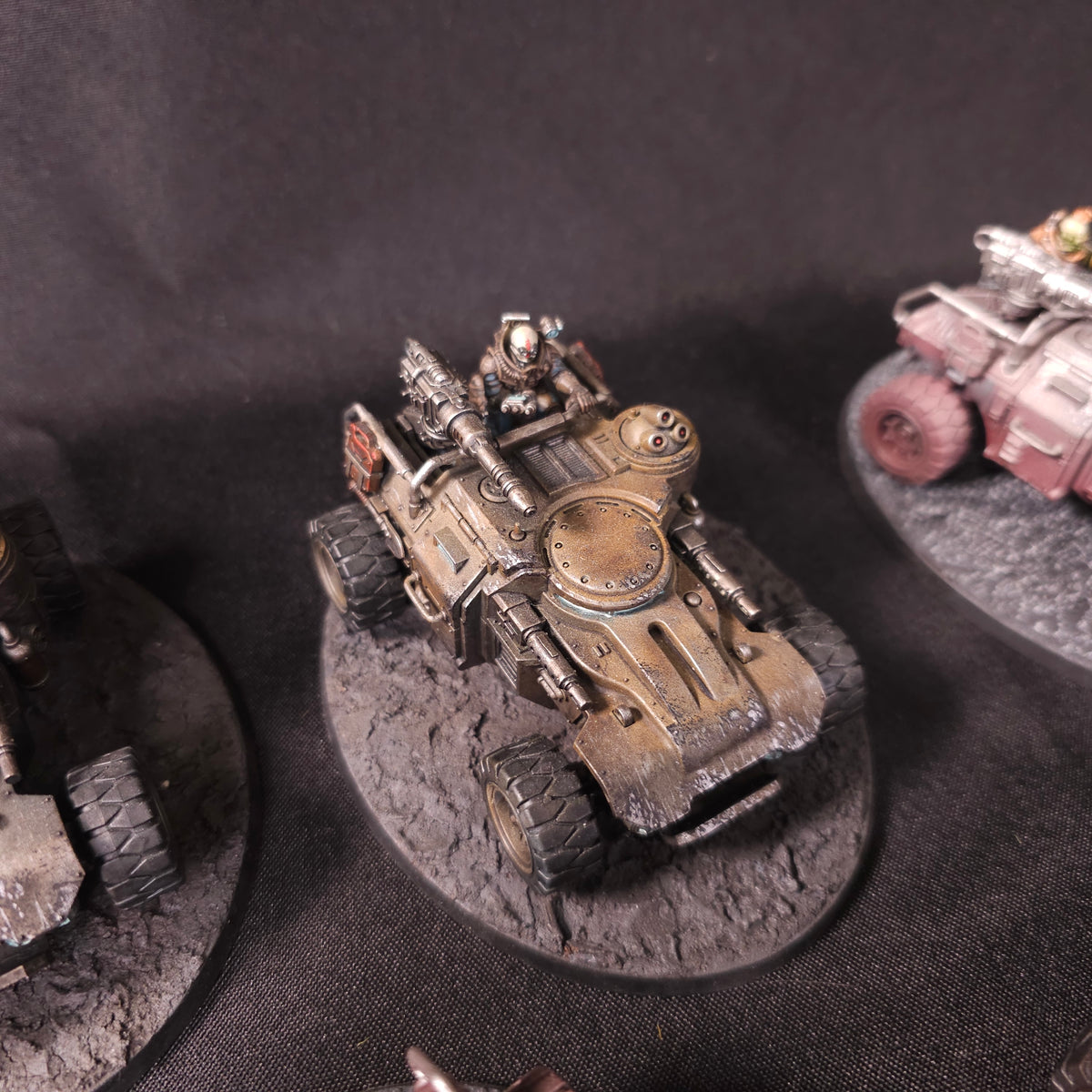Warhammer 40,000 - Genestealer Cults - Painted Achilles Ridgerunner Vehicle Lot