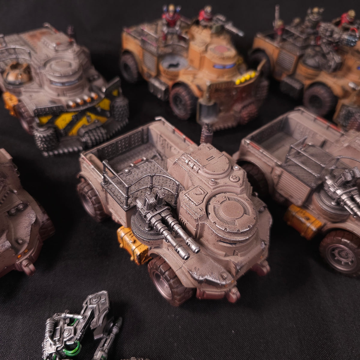 Warhammer 40,000 - Genestealer Cults - Painted Goliath Truck & Rockgrinder Vehicle Lot