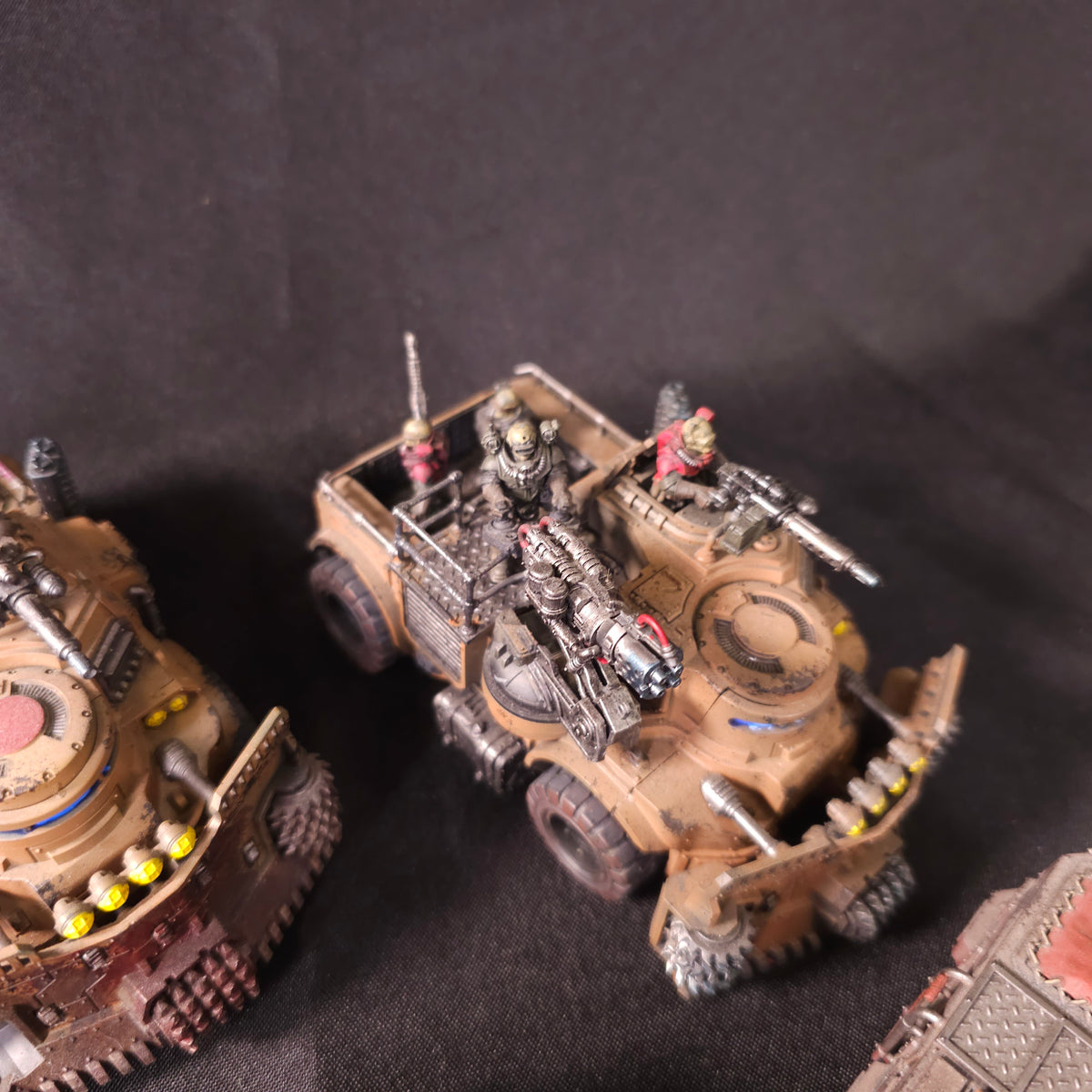 Warhammer 40,000 - Genestealer Cults - Painted Goliath Truck & Rockgrinder Vehicle Lot