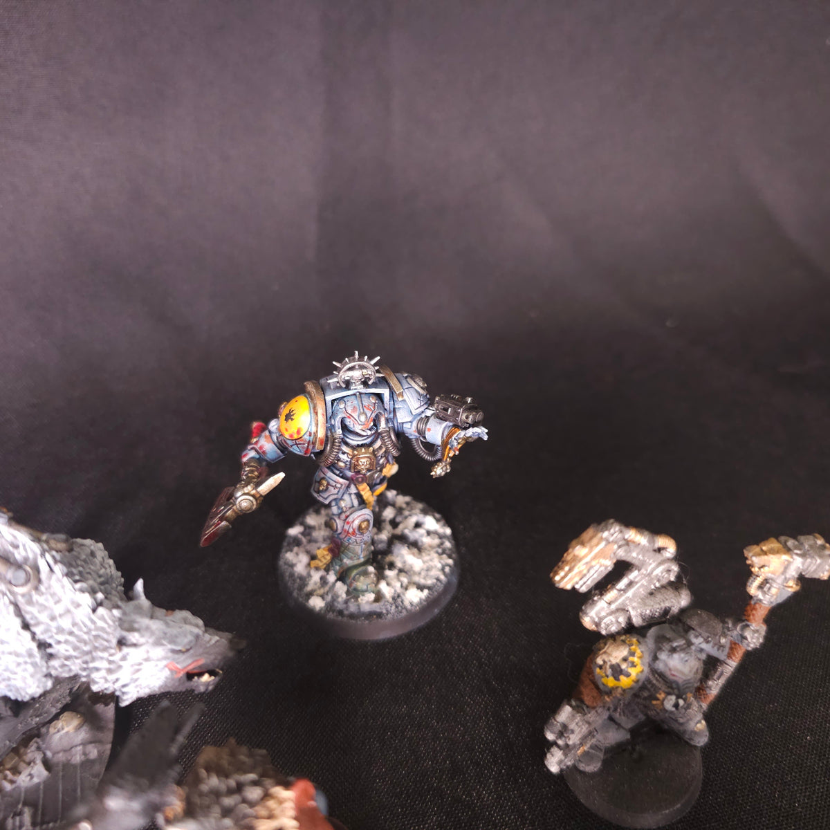 Warhammer 40,000 - Space Wolves - 13 Painted Characters with Converted Logan Grimnar