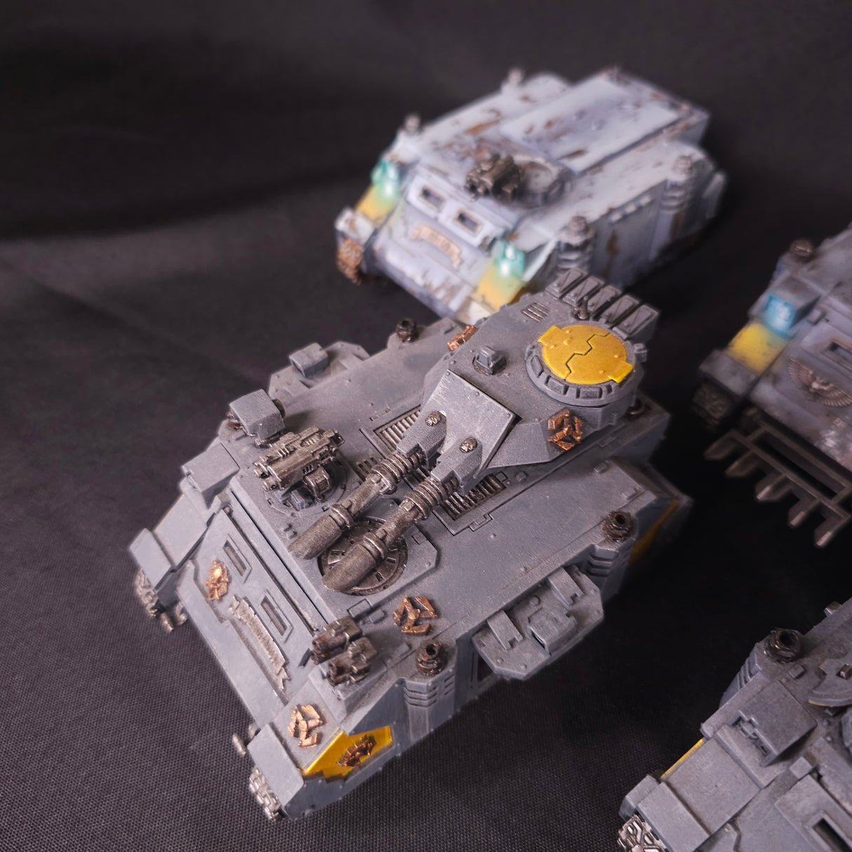 Warhammer 40,000 - Space Wolves - Painted Rhino, Razorback & Predator Vehicle Lot