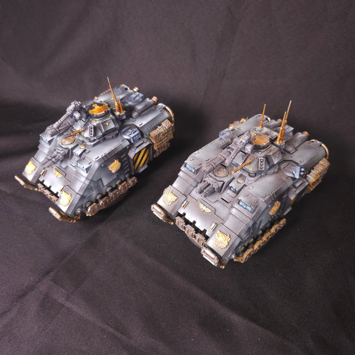 Warhammer 40,000 - Space Wolves - Painted Repulsor Vehicle Pair