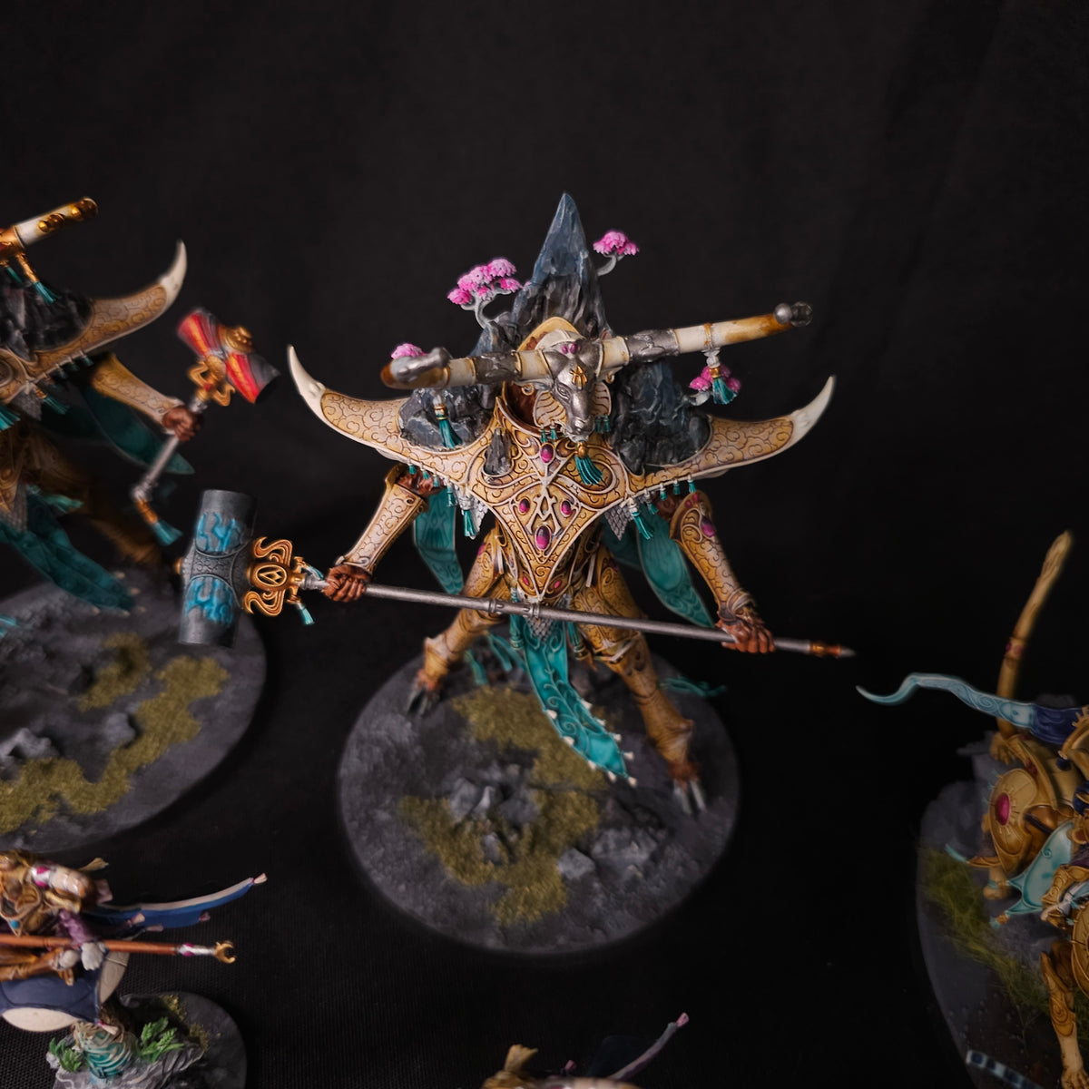 Age of Sigmar - Lumineth Realm-lords - Painted Heroes & Alarith Spirits