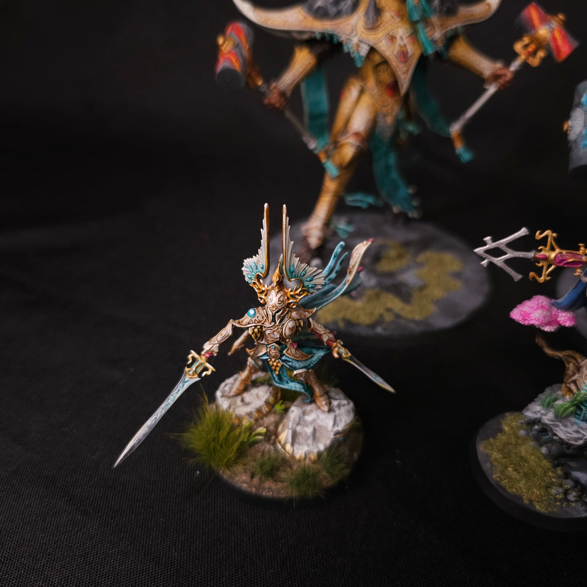 Age of Sigmar - Lumineth Realm-lords - Painted Heroes & Alarith Spirits