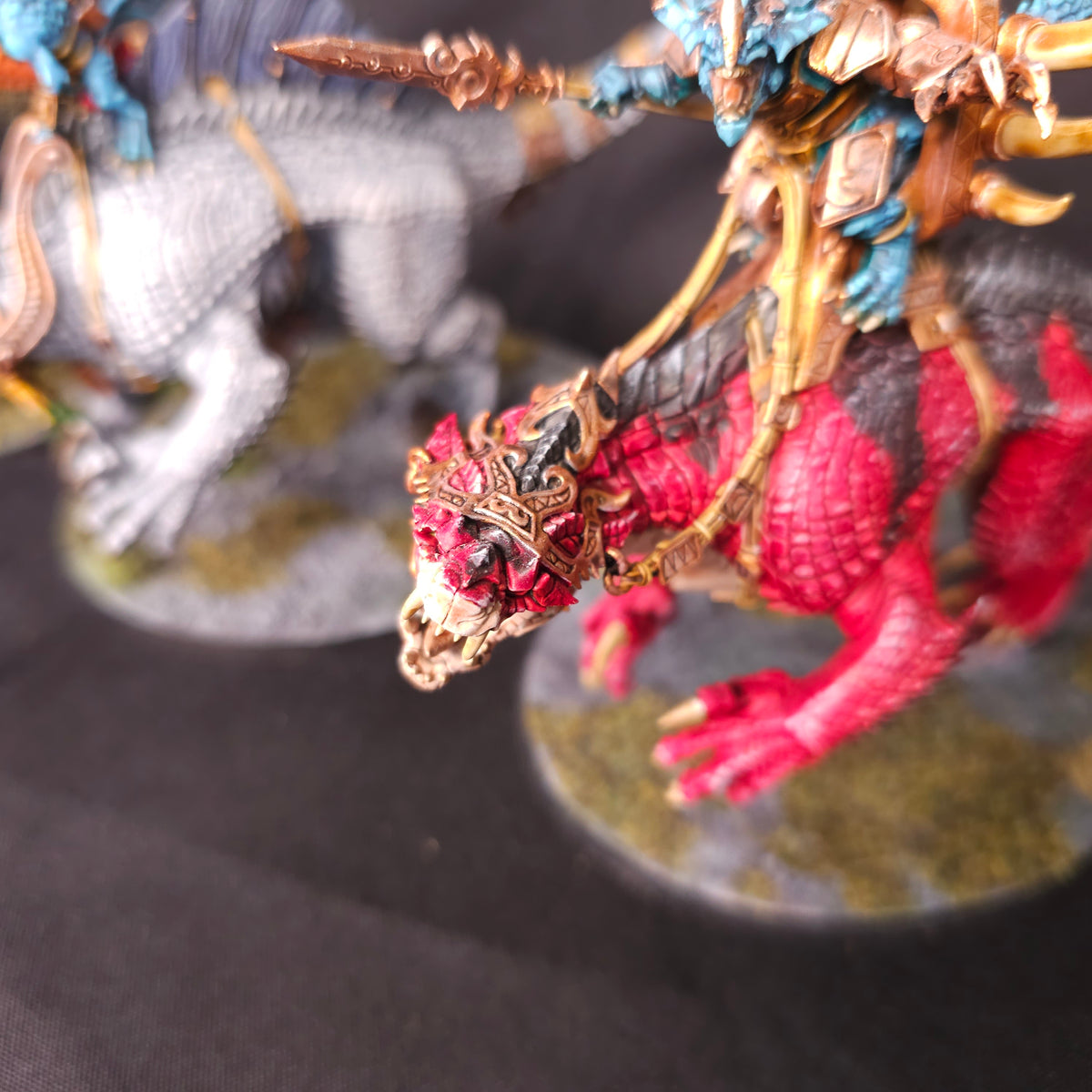 Age of Sigmar / The Old World - Seraphon / Lizardmen - Painted Carnosaur and Troglodon Monsters