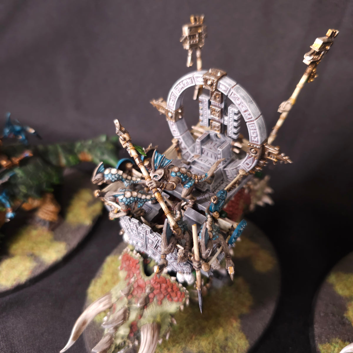 Age of Sigmar / The Old World - Seraphon / Lizardmen - Painted Stegadon and Bastiladon Monsters