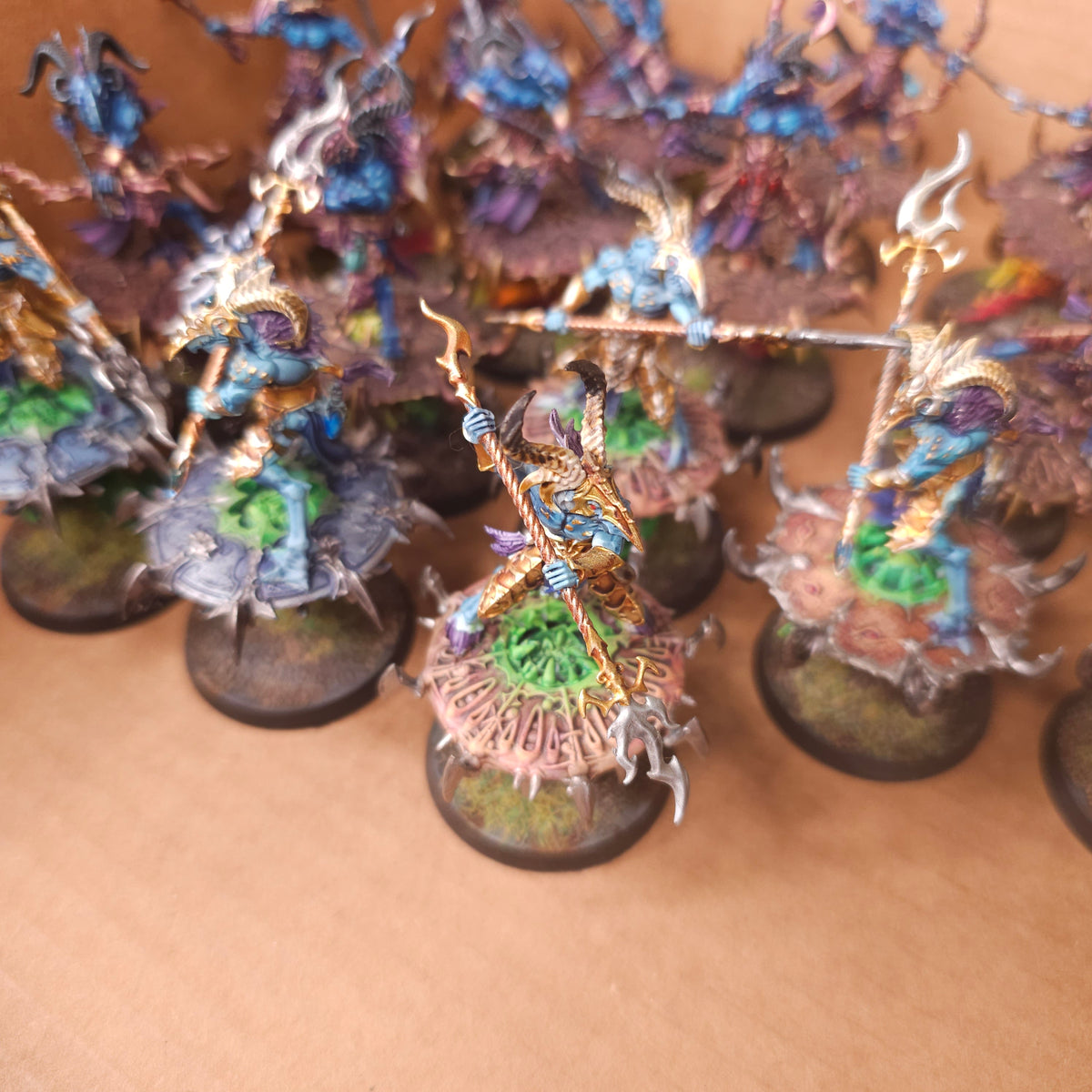 Age of Sigmar - Disciples of Tzeentch - Painted Tzaangor Disc Riders