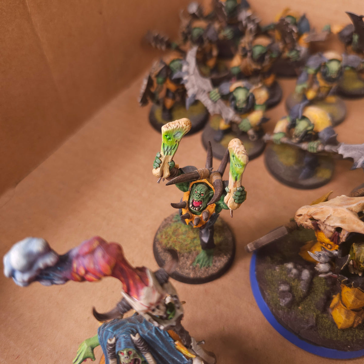 Age of Sigmar - Ironjawz - Painted Brutes and Warboss Collection