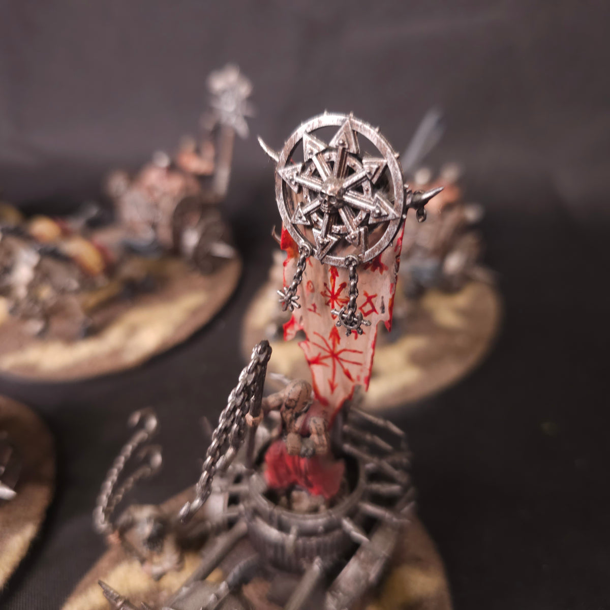 Age of Sigmar - Slaves to Darkness - Painted Chaos Chariot Collection