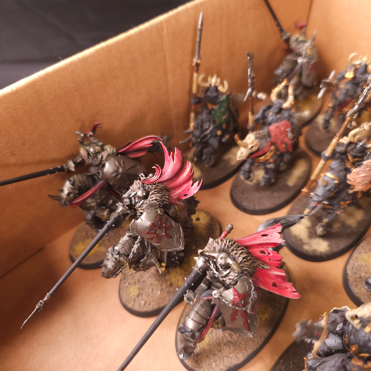 Age of Sigmar - Slaves to Darkness - Painted Knights, Varanguard and Mounted Lords
