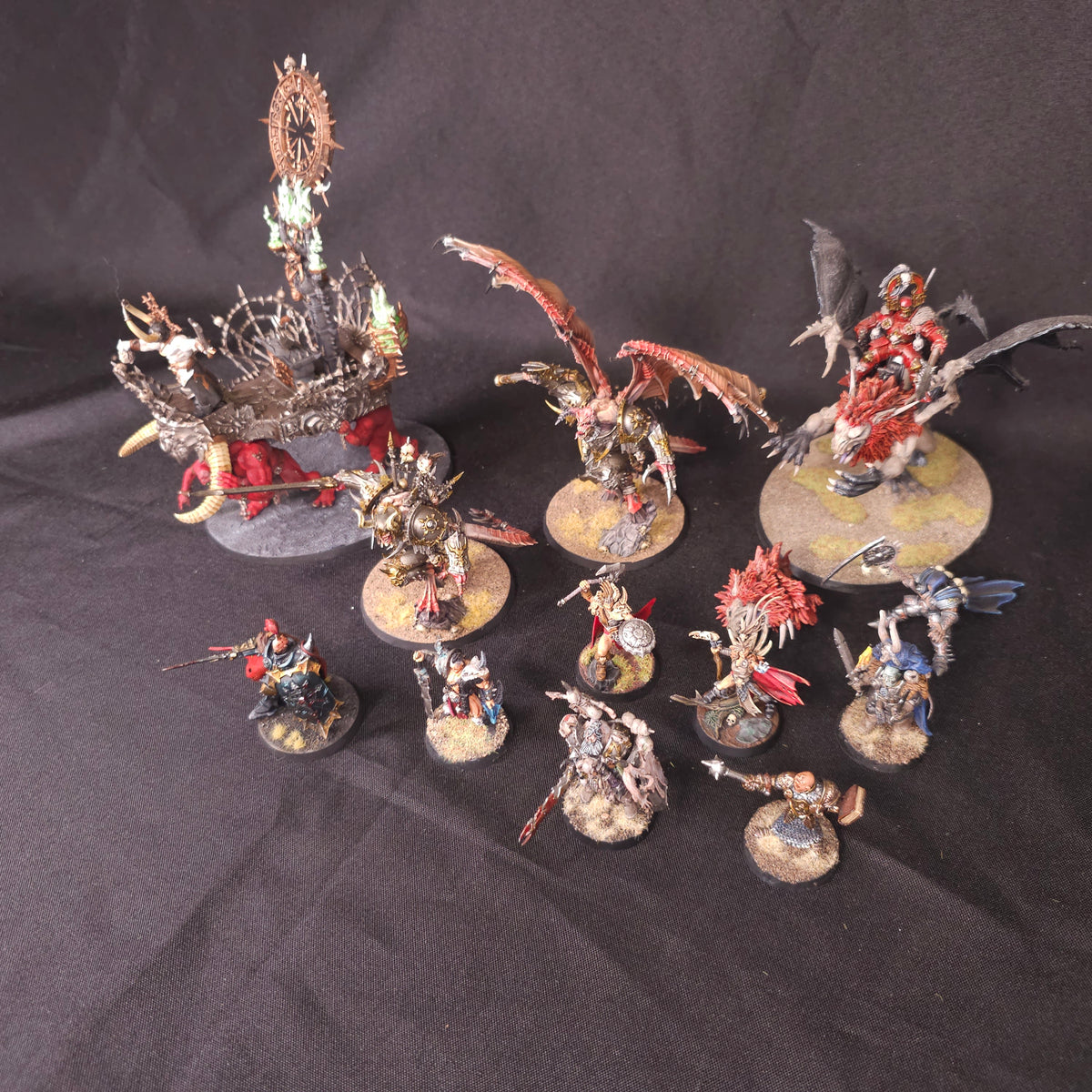 Age of Sigmar - Slaves to Darkness - Painted Converted Warshrine and Character Collection