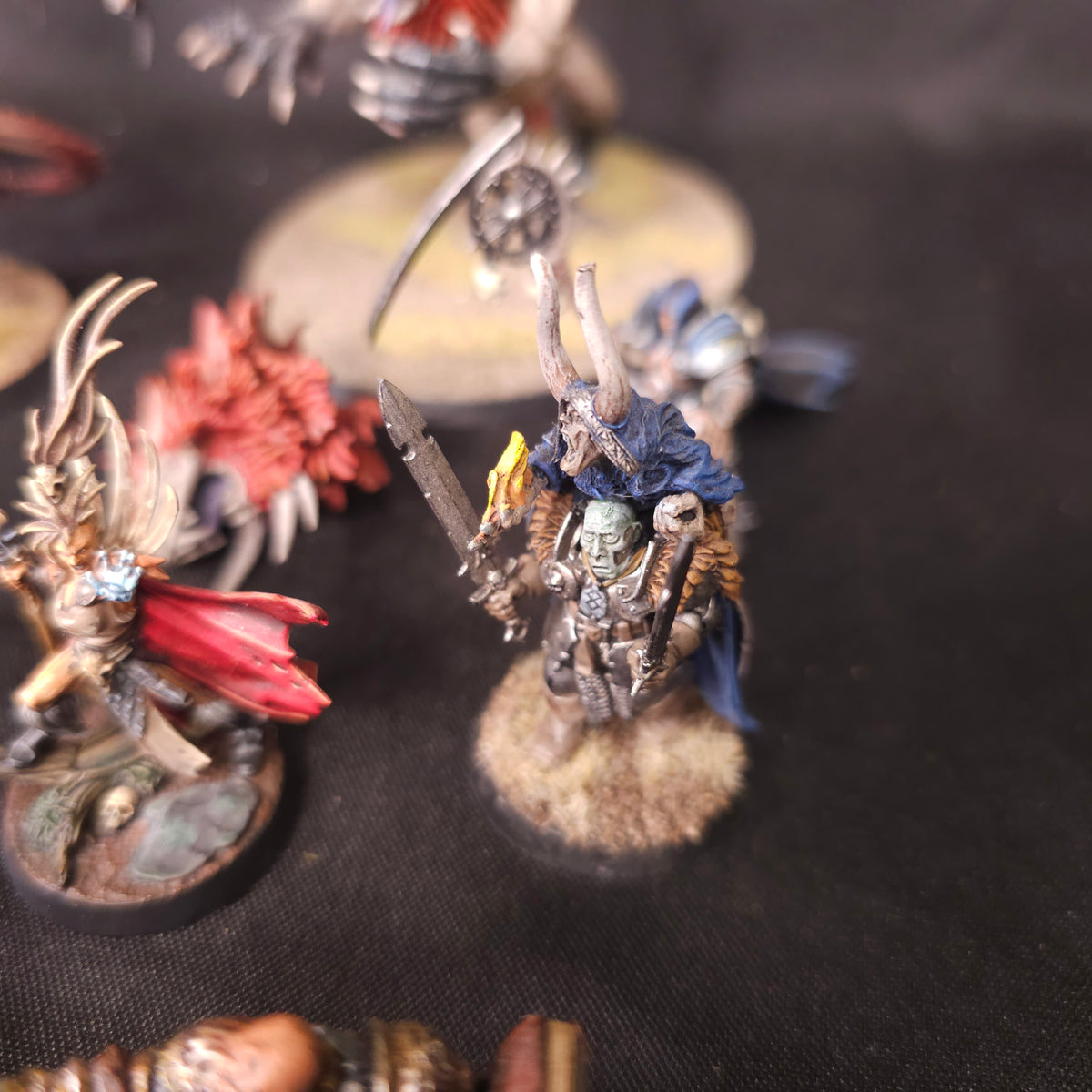 Age of Sigmar - Slaves to Darkness - Painted Converted Warshrine and Character Collection