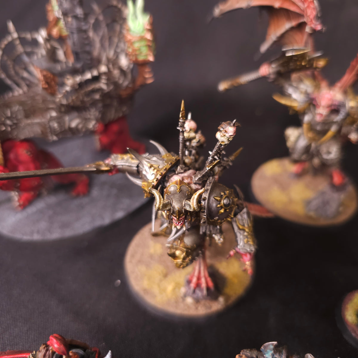 Age of Sigmar - Slaves to Darkness - Painted Converted Warshrine and Character Collection