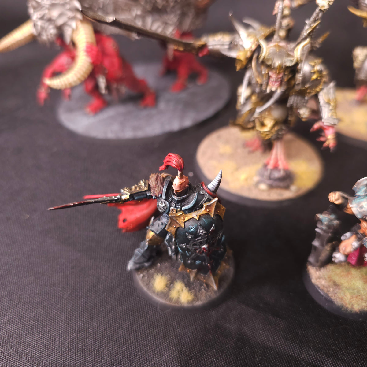 Age of Sigmar - Slaves to Darkness - Painted Converted Warshrine and Character Collection