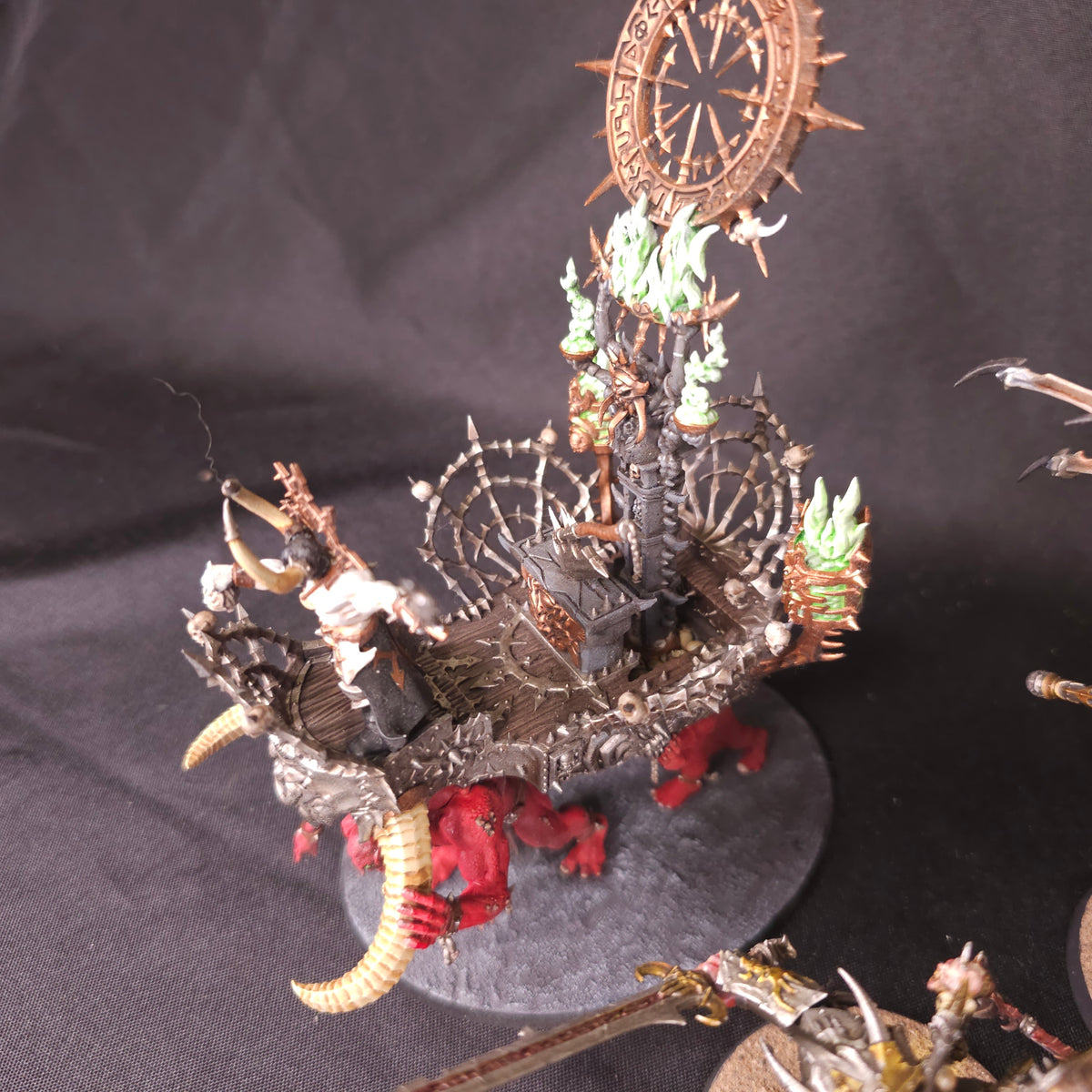 Age of Sigmar - Slaves to Darkness - Painted Converted Warshrine and Character Collection