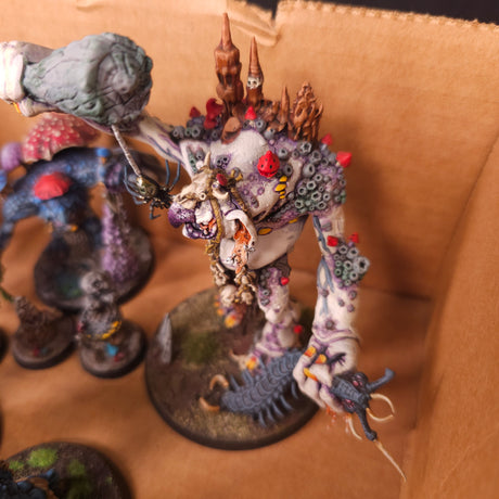 Age of Sigmar - Gloomspite Gitz - Painted Troggoths, Troggboss and Mollog