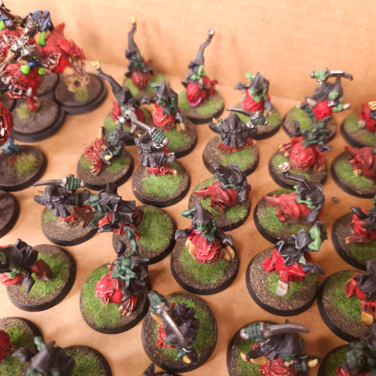 Age of Sigmar - Gloomspite Gitz - Painted Boingrot Bounderz and Squig Hoppers