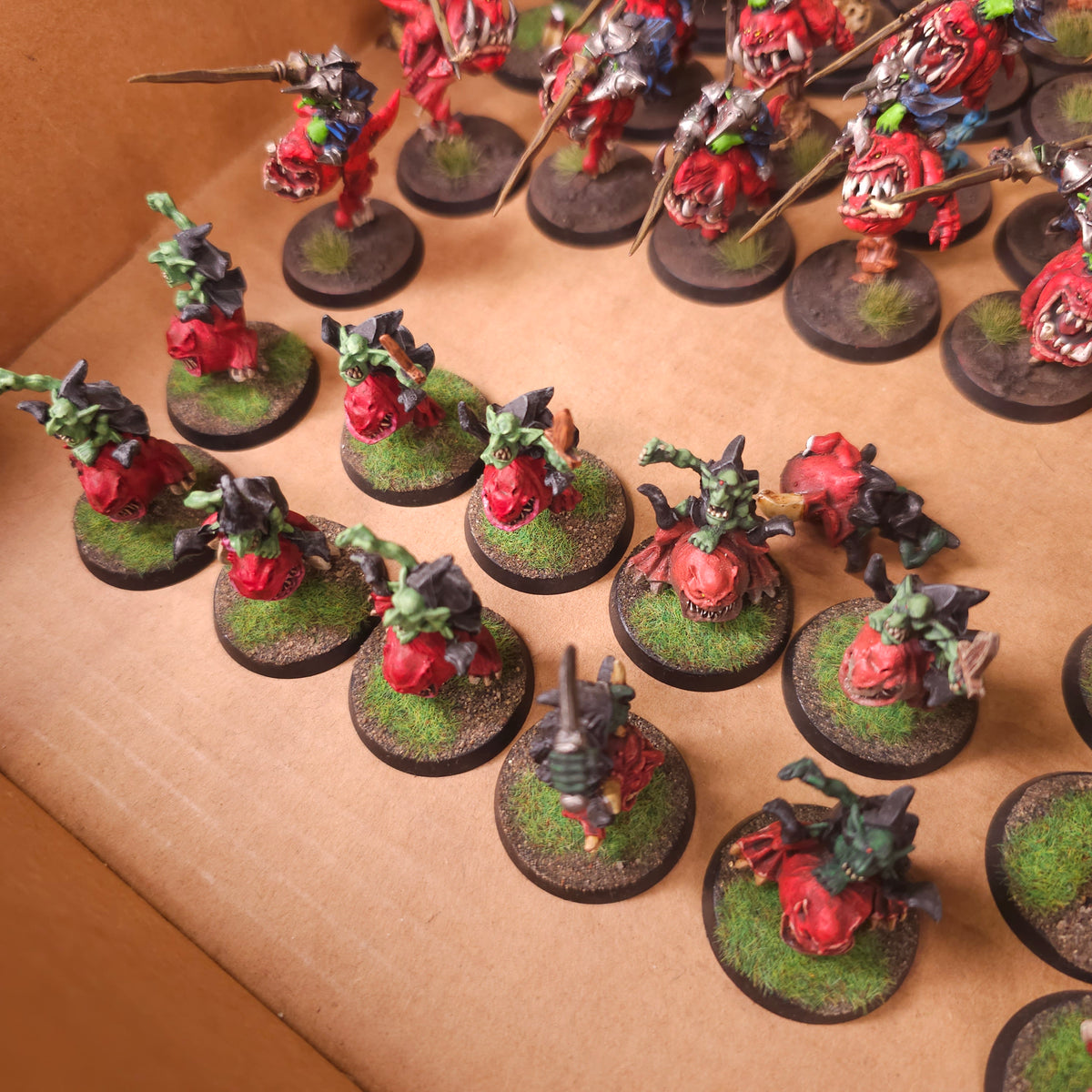 Age of Sigmar - Gloomspite Gitz - Painted Boingrot Bounderz and Squig Hoppers
