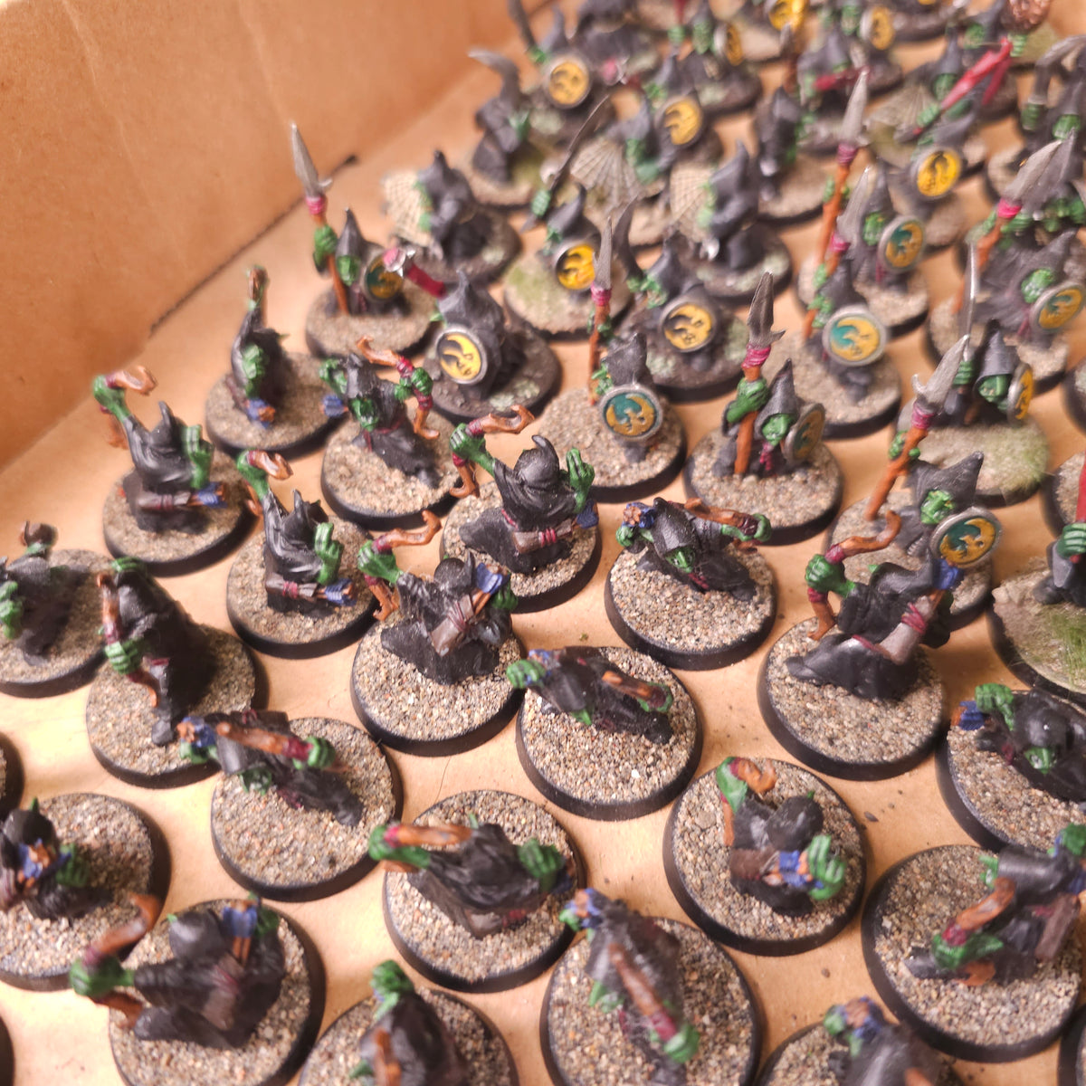 Age of Sigmar / The Old World - Gloomspite Gitz / Orc & Goblin Tribes - Painted Night Goblin Bow and Melee Horde