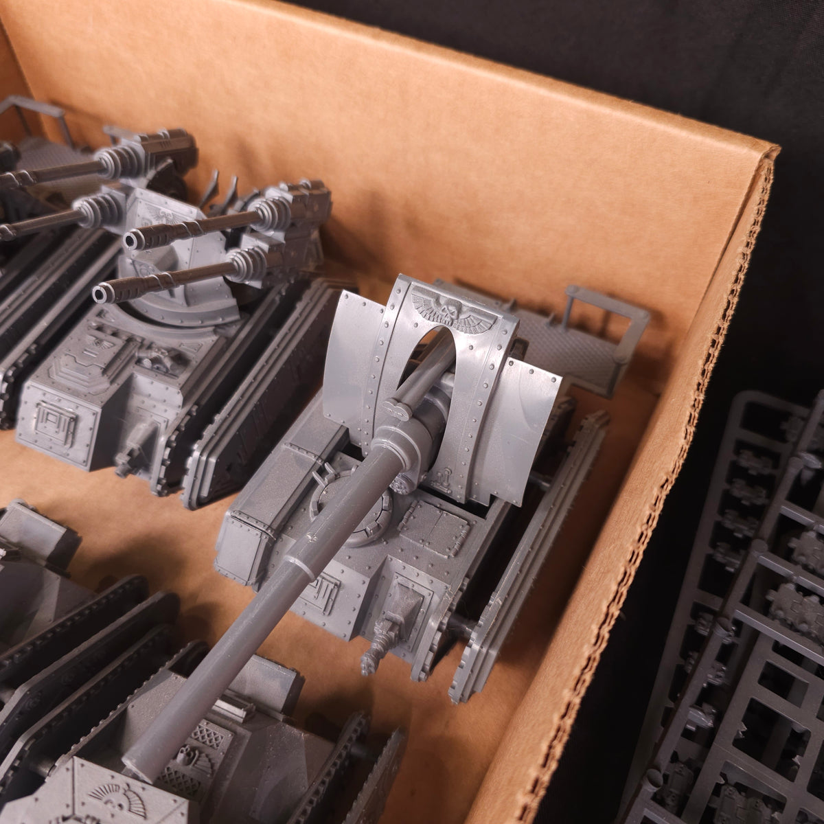 Warhammer 40,000 - Astra Militarum - Unfinished Tank and Artillery Collection
