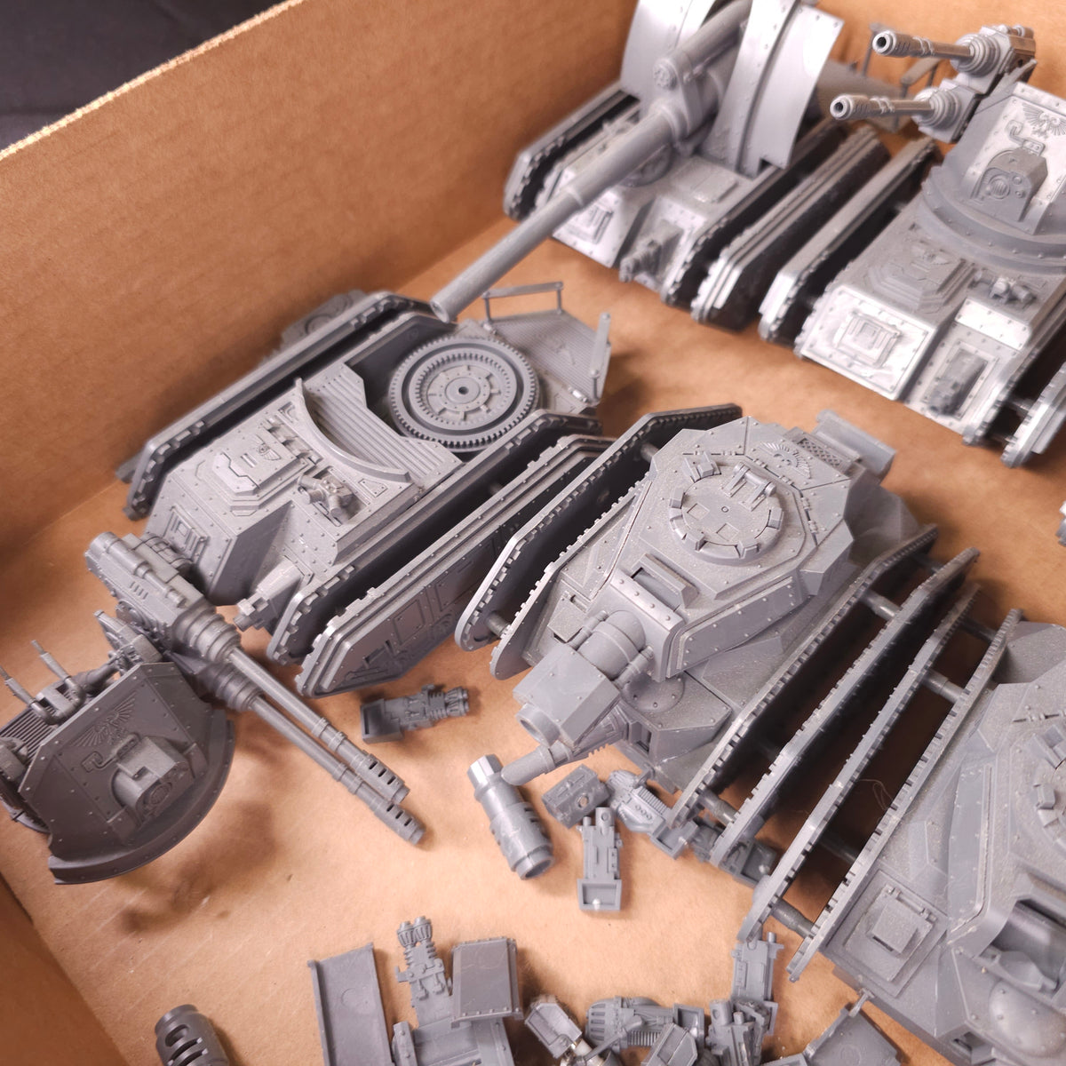 Warhammer 40,000 - Astra Militarum - Unfinished Tank and Artillery Collection