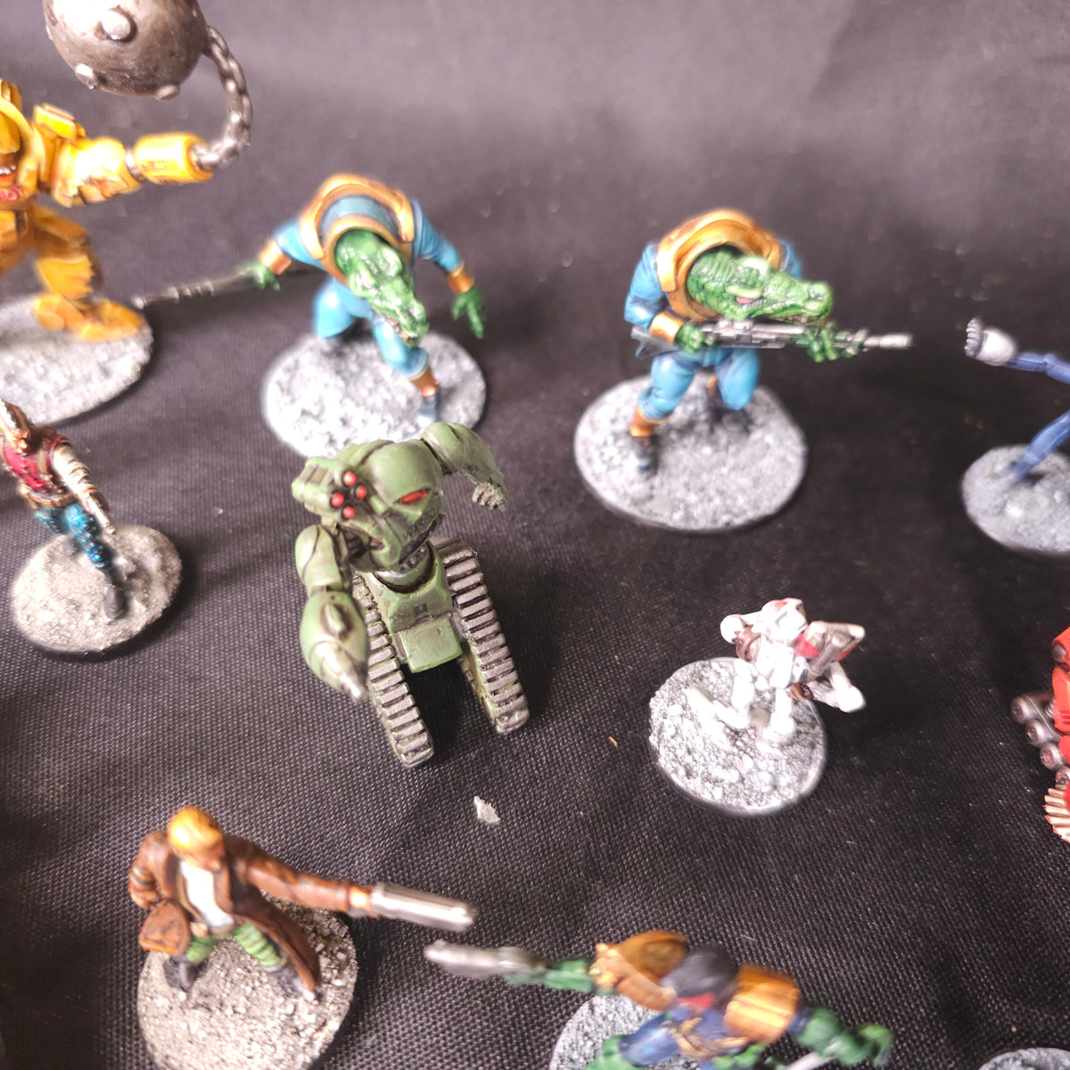 Judge Dredd - Judges and Mega-City One Denizens - Painted Collection and Game Components
