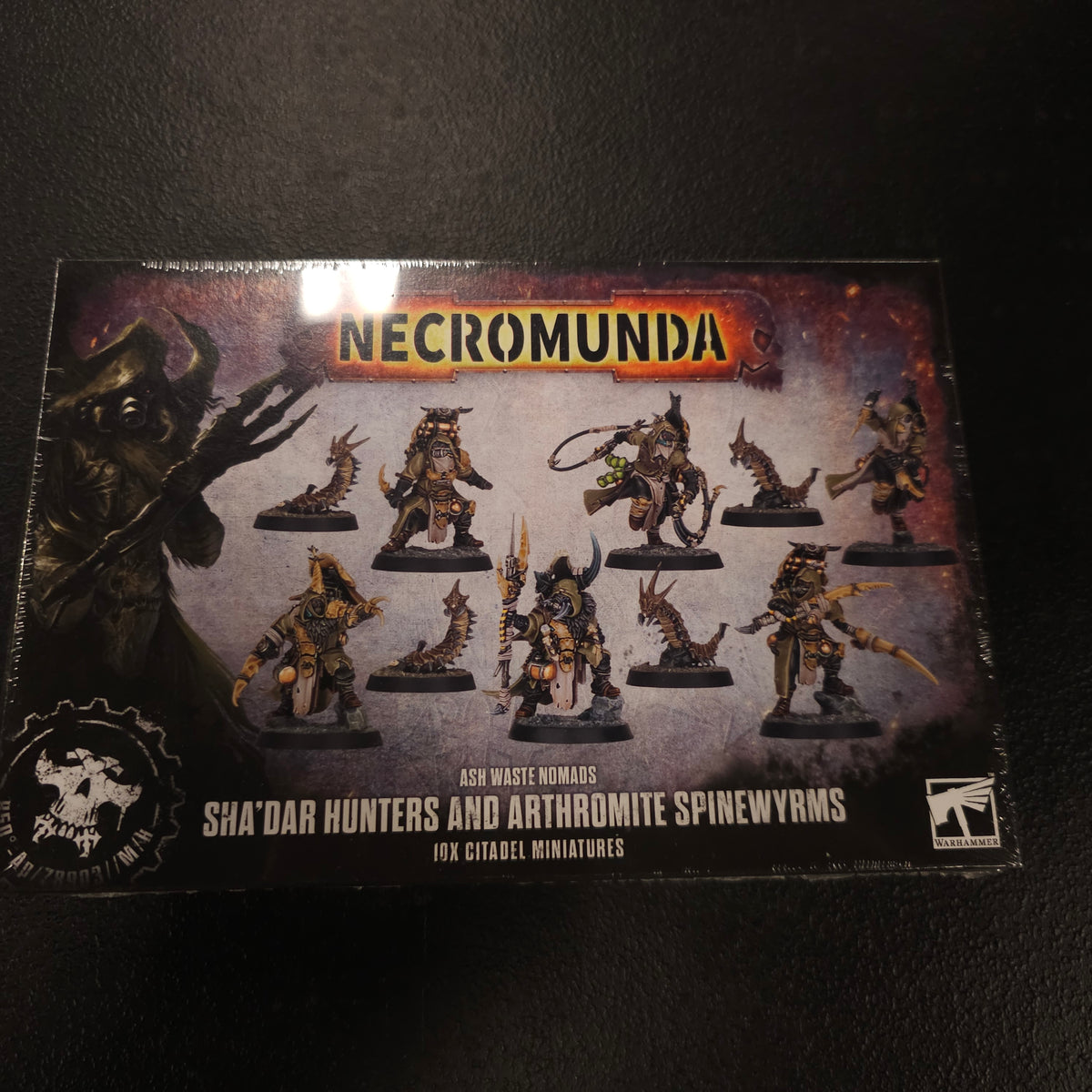 Sha'dar Hunters and Arthromite Spinewyrms - actual retail packaging, front view