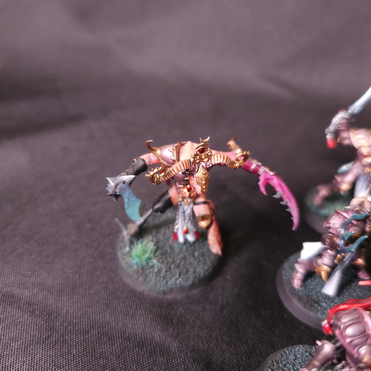 Hedonites of Slaanesh L048 — detail or alternate view 3