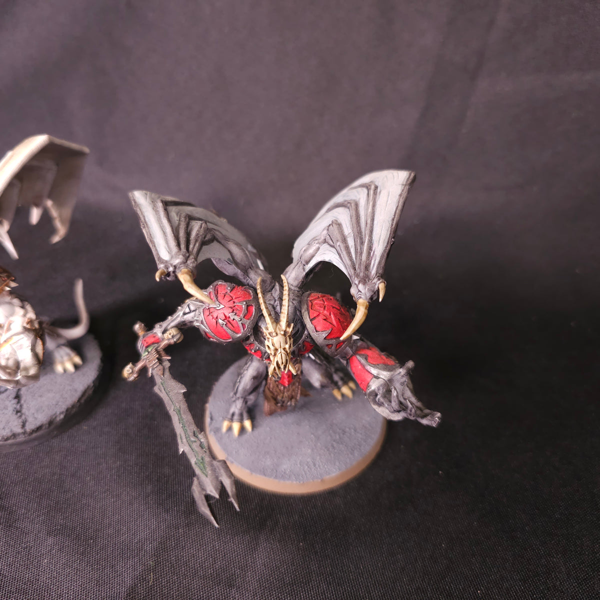 Winged Daemon Princes - Pale and Red - photograph 2, alternate view or detail