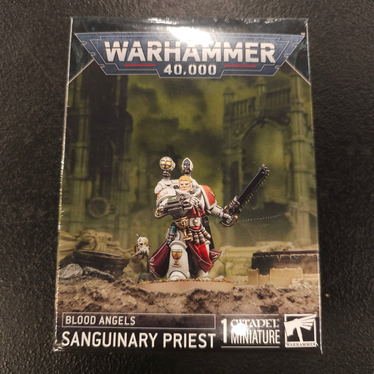 Warhammer 40k - Space Marines / Blood Angels - Sanguinary Priest - New In Box